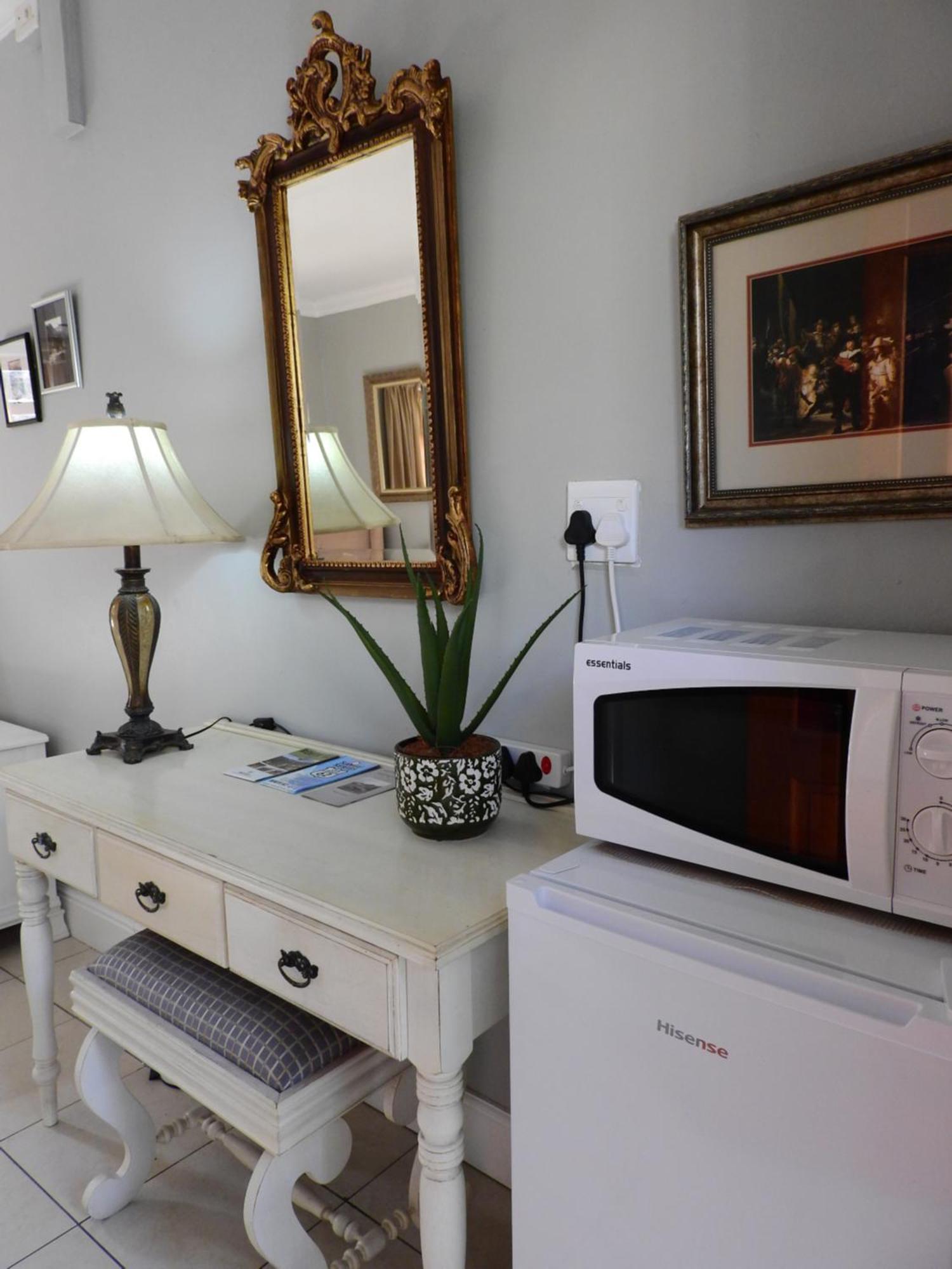 モンタギューThe Vic 1906 Self Catering Unitsアパートメント エクステリア 写真