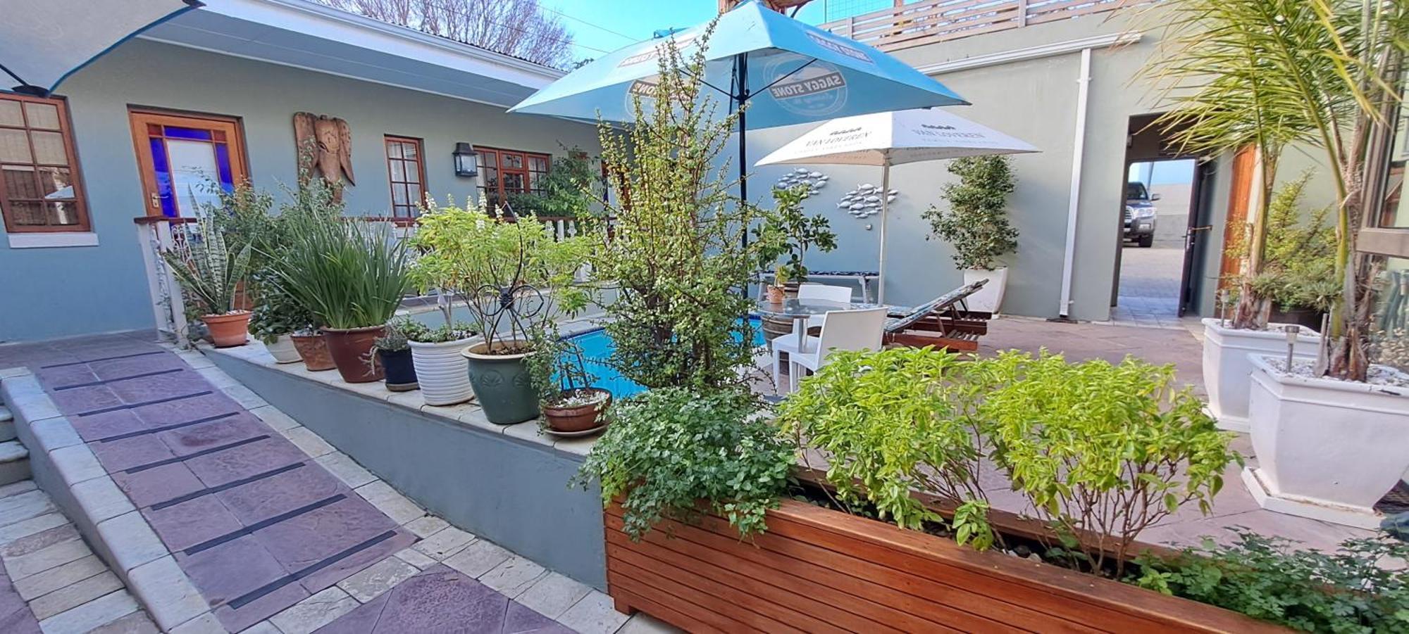 モンタギューThe Vic 1906 Self Catering Unitsアパートメント エクステリア 写真
